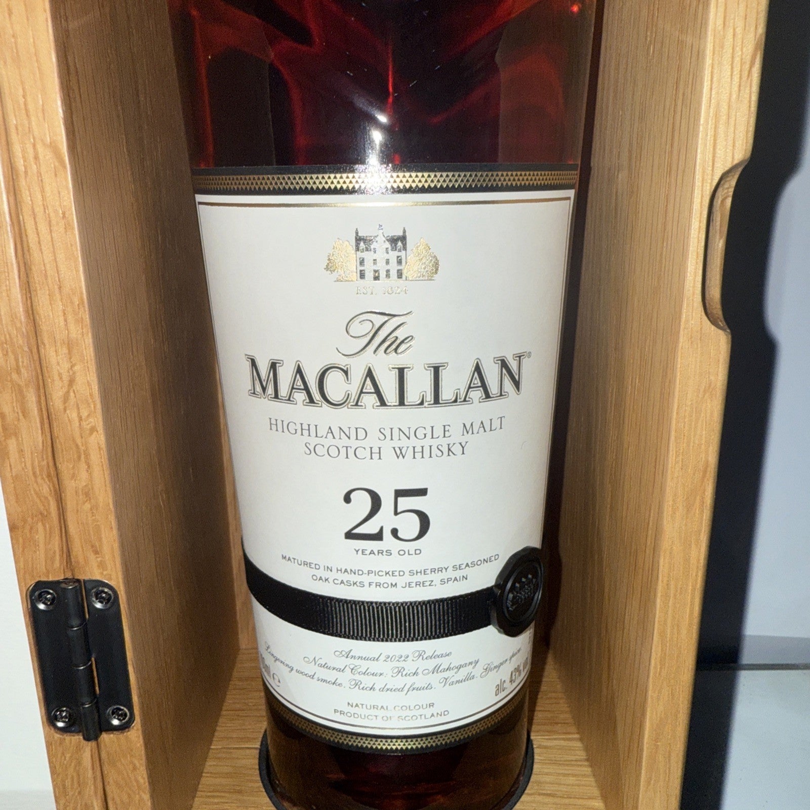 The Macallan Sherry Oak 25 Years Old – Annual 2022 Release