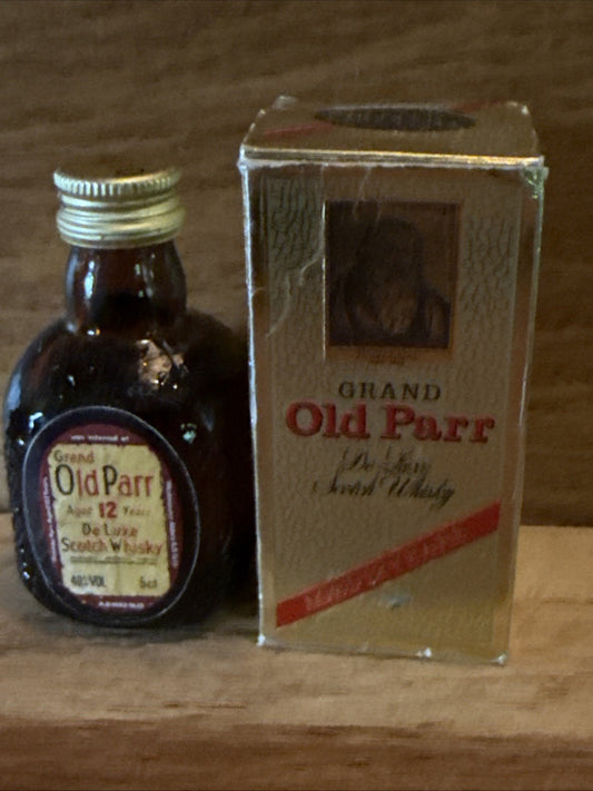 Grand Old Parr Delux whisky Miniature full 1990s