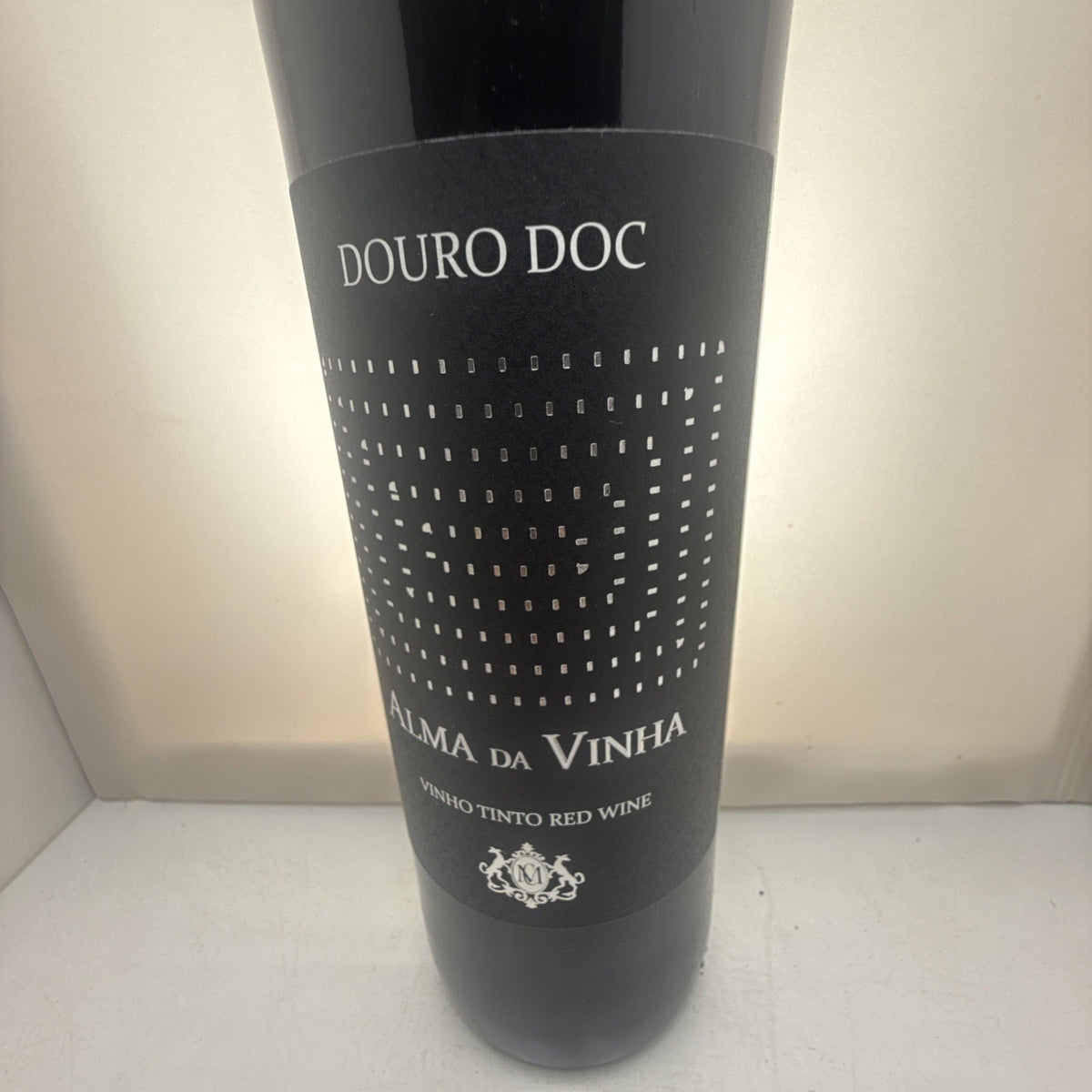 Alma da Vinha Douro Tinto 2018 — Portugal —rich Red