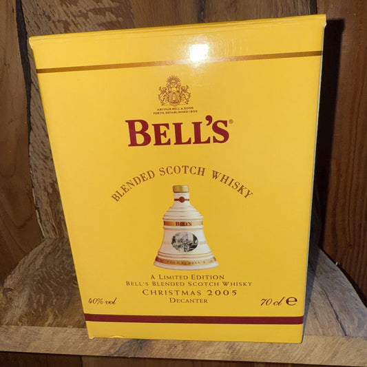 Bells Whisky 75cl decanter Christmas 2005 Mint Boxed
