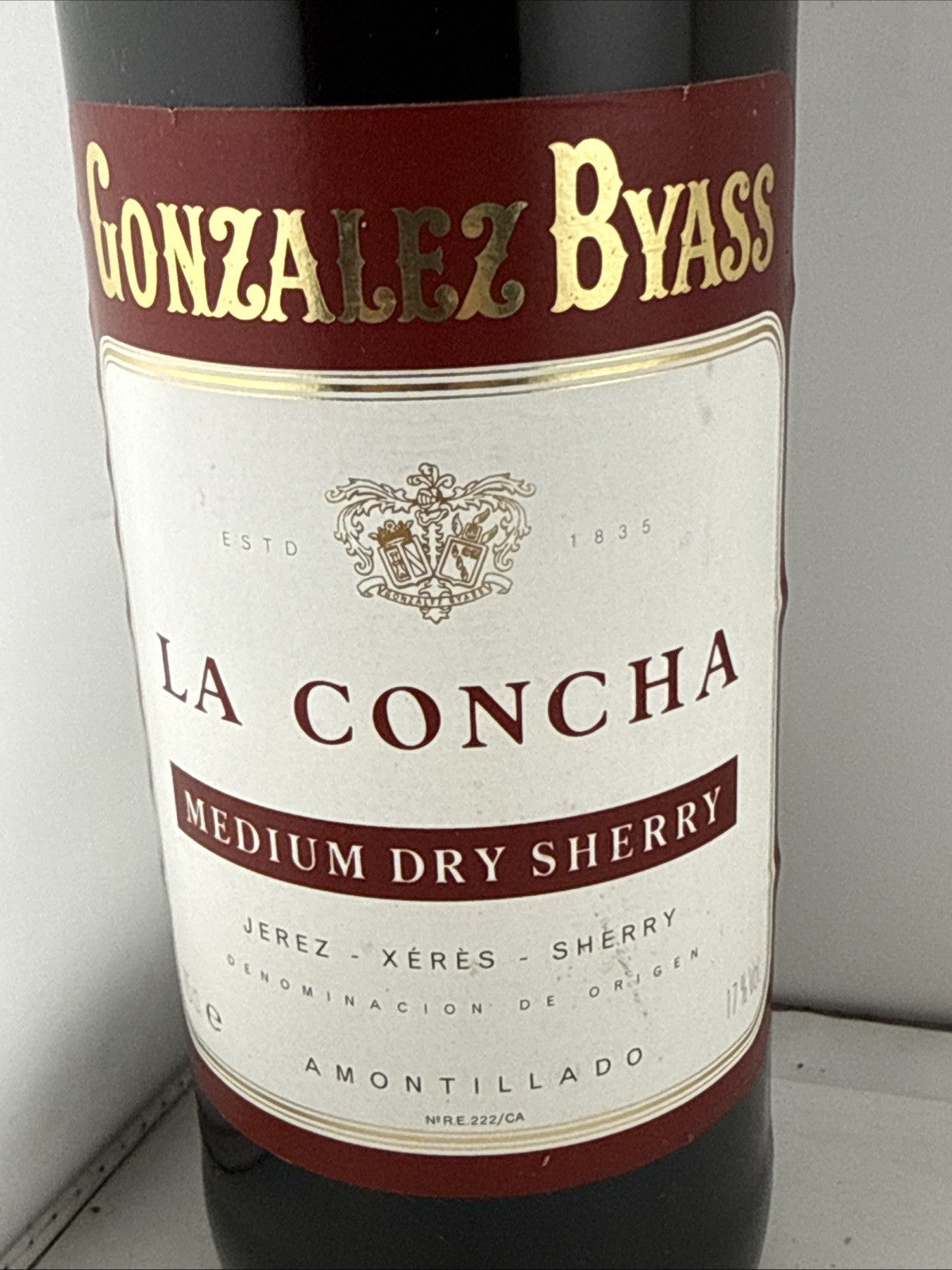 Gonzalez Byass La Concha Medium Dry Amontillado Sherry 75cl 17%