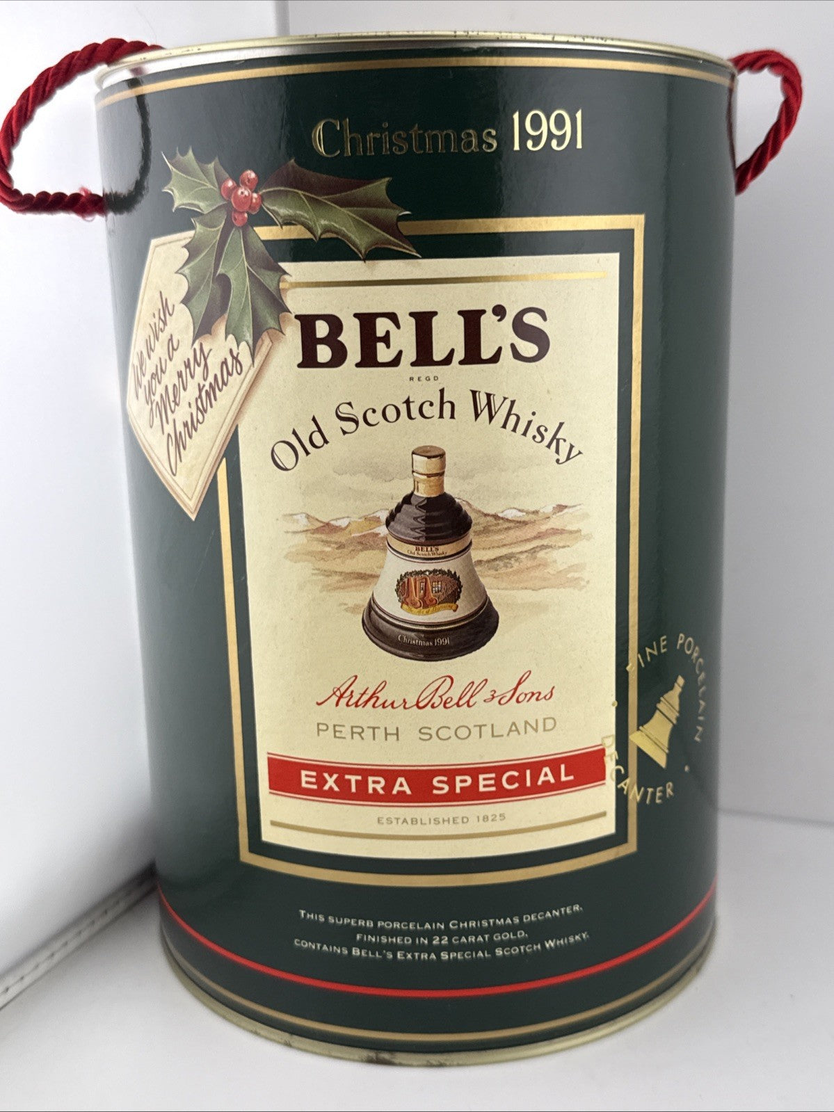 Bells Old Scotch Whisky 1991 Christmas Decanter Full
