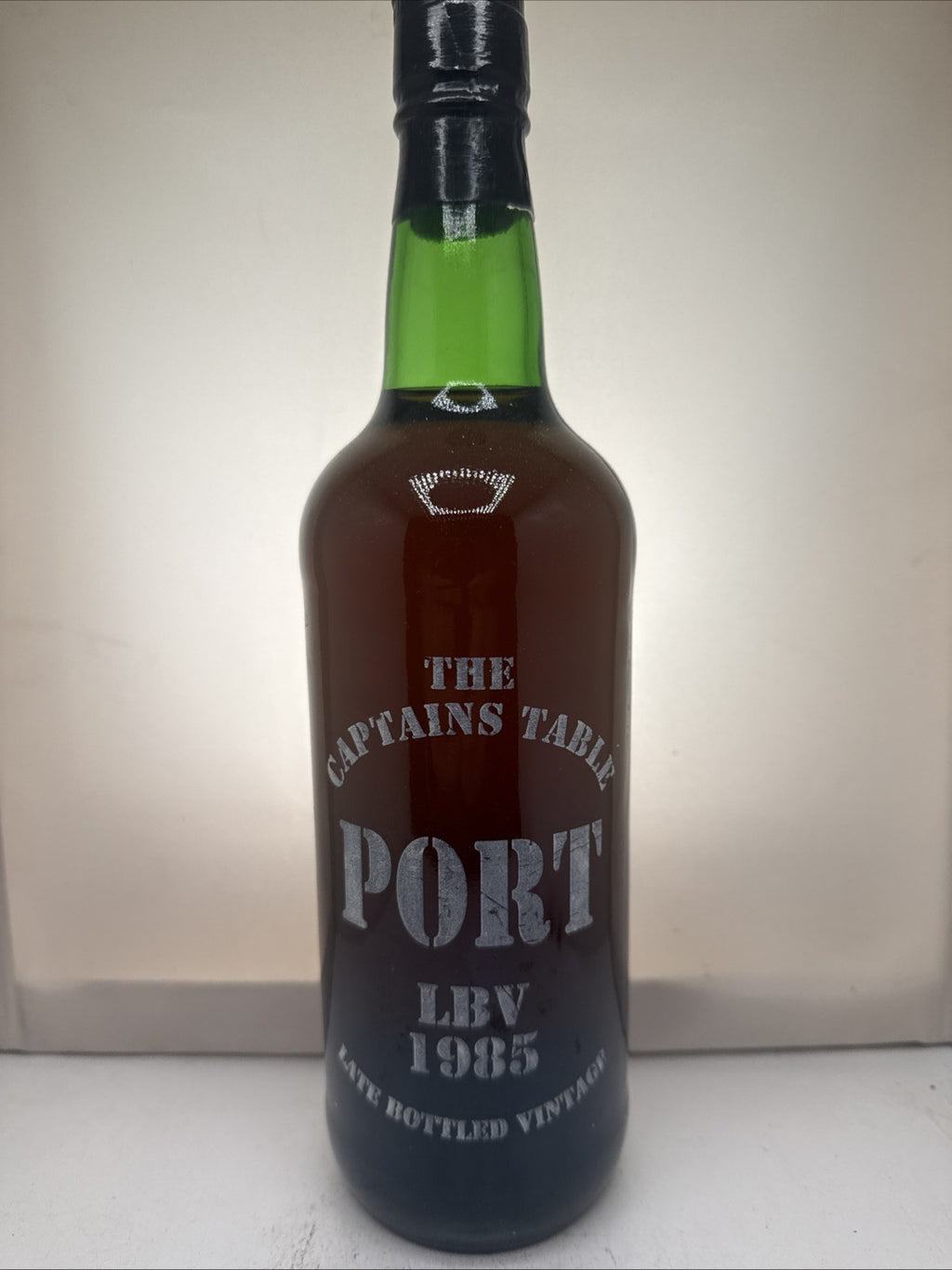The Captain's Table LBV Port 1985,