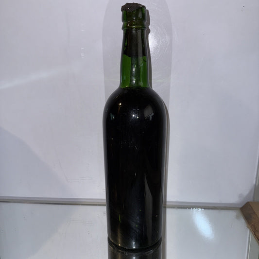 Dow's 1963 Vintage Port (Pos 1953 ) Unmarked Bottle Cork Shows 19?3 Prob 1963