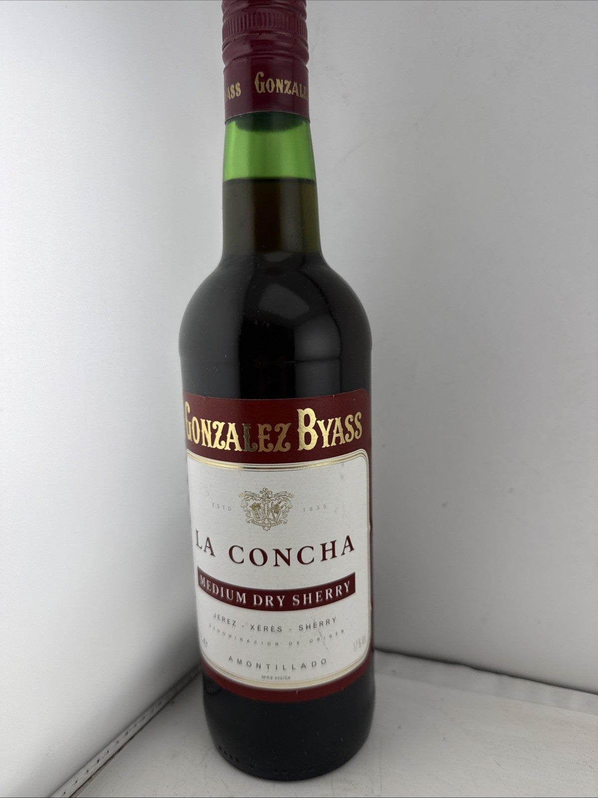 Gonzalez Byass La Concha Medium Dry Amontillado Sherry 75cl 17%