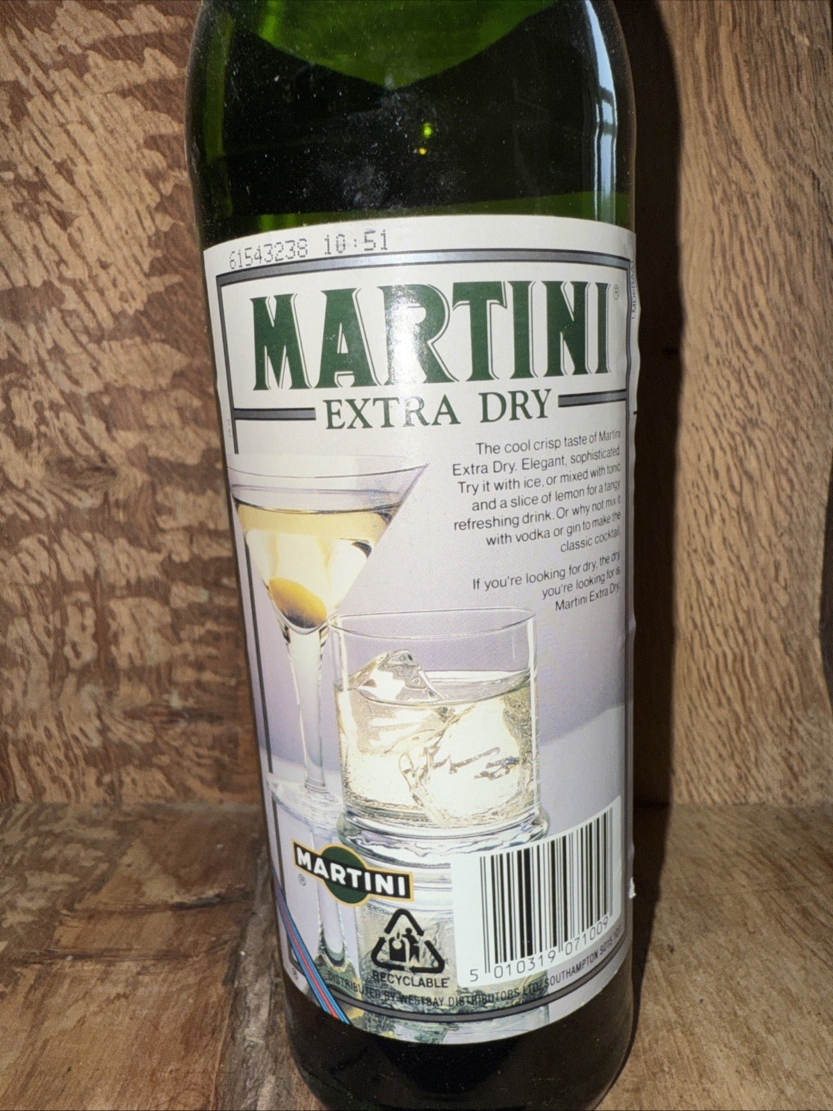 Martini extra dry Vermouth 1980s 75cl 14.7% abv