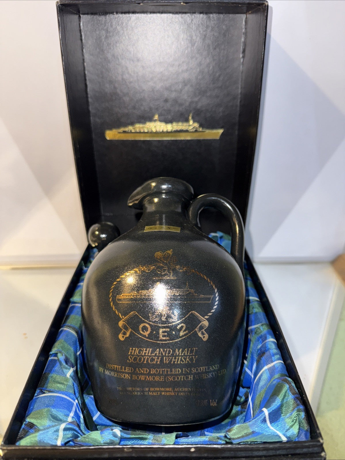 QE2 Single Malt Whisky Dated to 1970s sealed full Of Bowmore Malt !
