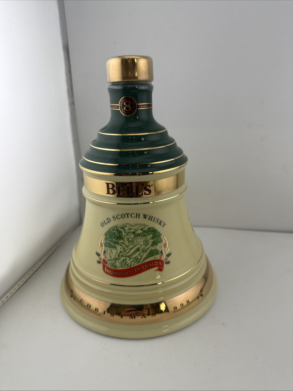 Bell’s Extra Special 1998 Christmas Bell Decanter 8 Year Old 70cl Full