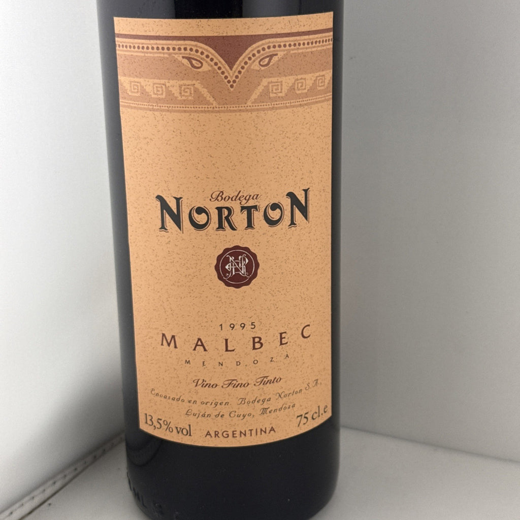2002 Lo Tengo Malbec Argentina Red Wine 75cl Full Bottle