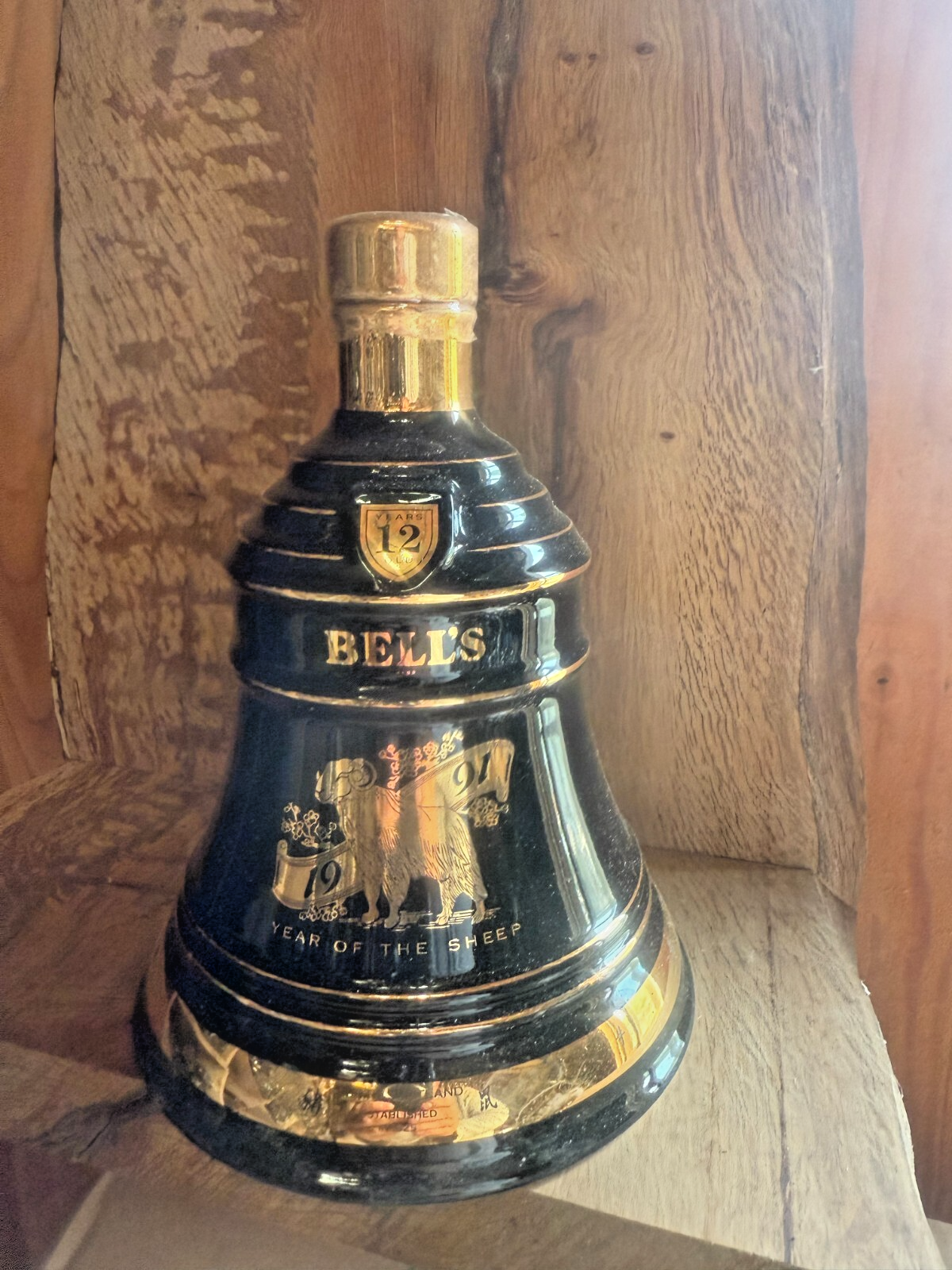 Full decanter of Bells Whisky 75cl Bottled 1991 year of sheep 12 vintage matured