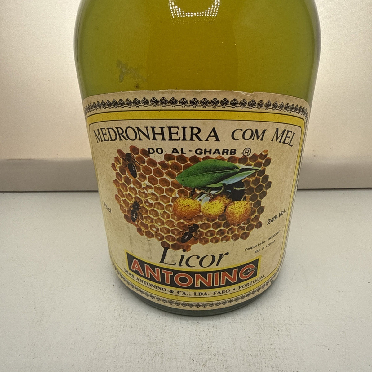 Licor Antonino Medronheira com Mel — c.1980s–90s — Algarve, Portugal — 75cl, 24%