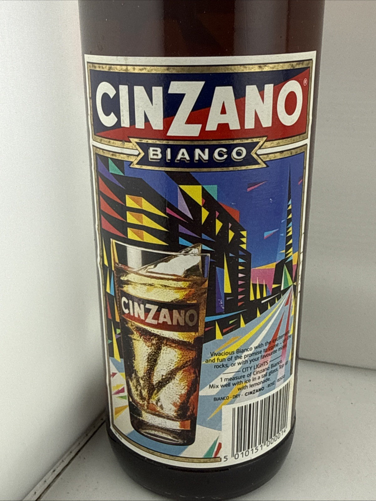 Cinzano Bianco Vermouth 75cl 14.7% Italian Aperitif Sealed 1980s Bottle Vintage