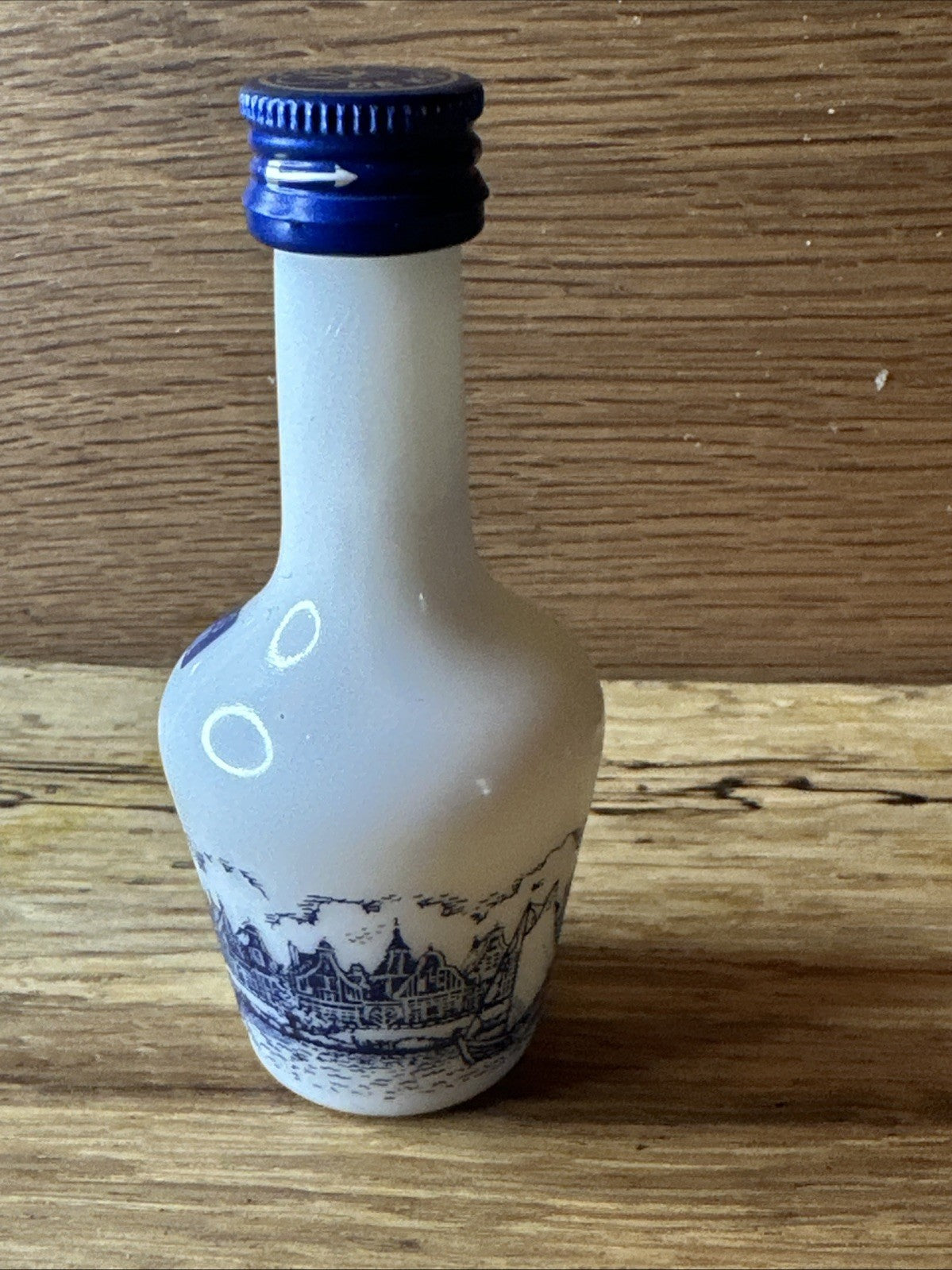 Nassau Orange Liqueur from the brand De Kuyper Miniature Full