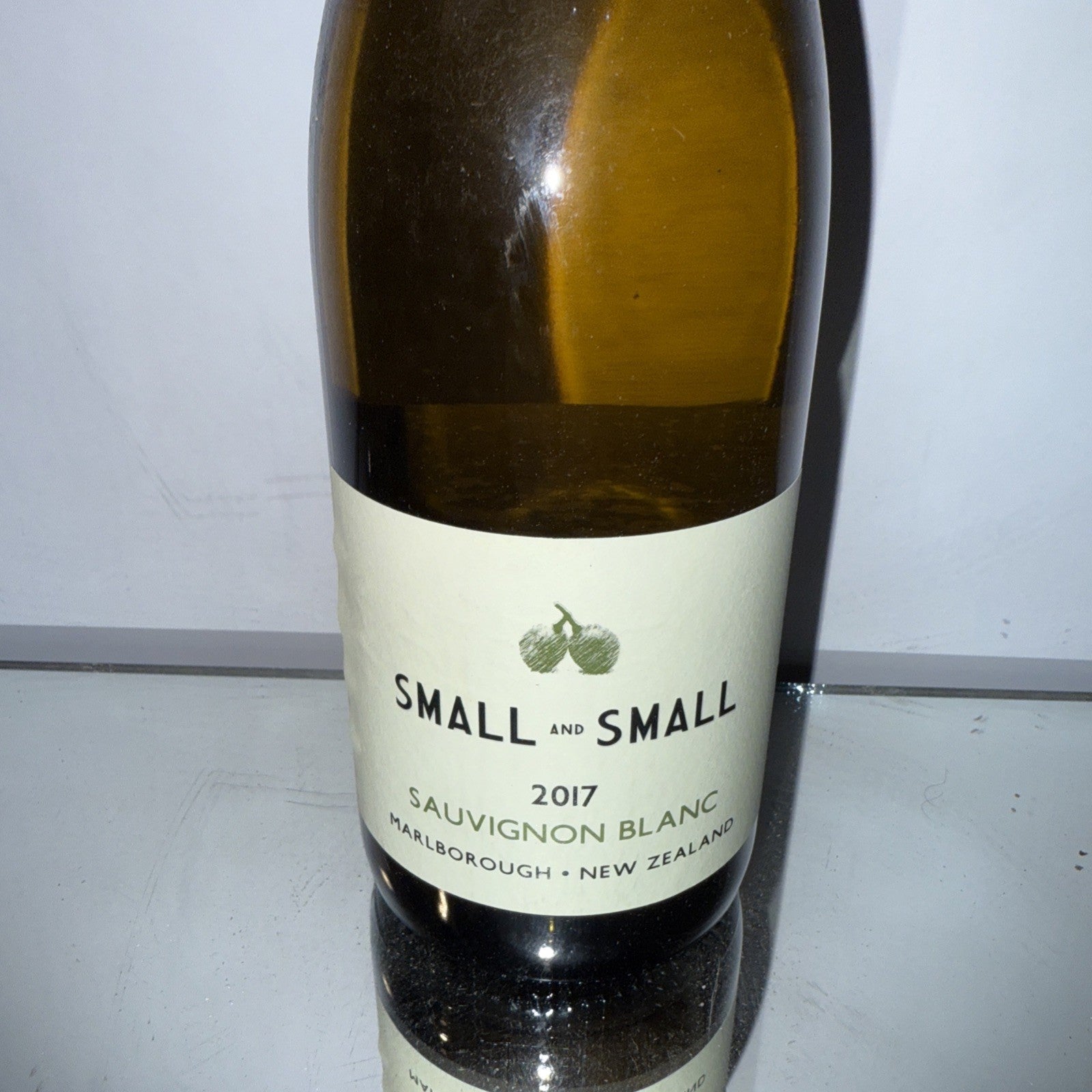Small and Small Sauvignon Blanc 2017 Marlborough (75cl, 13.0% ABV)
