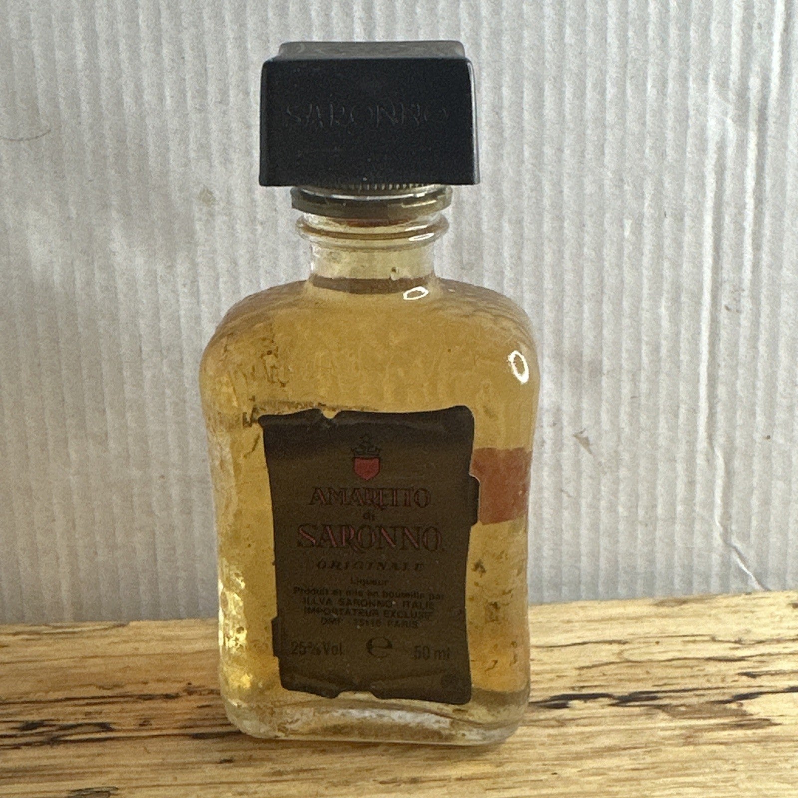 Disaronno Originale Amaretto liqueur miniature