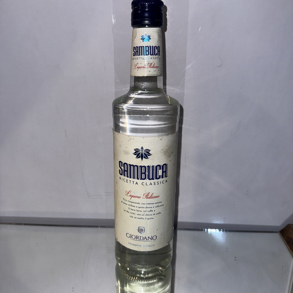 Sambuca Giordano (Ricetta Classica), an Italian anise-flavored liqueur.