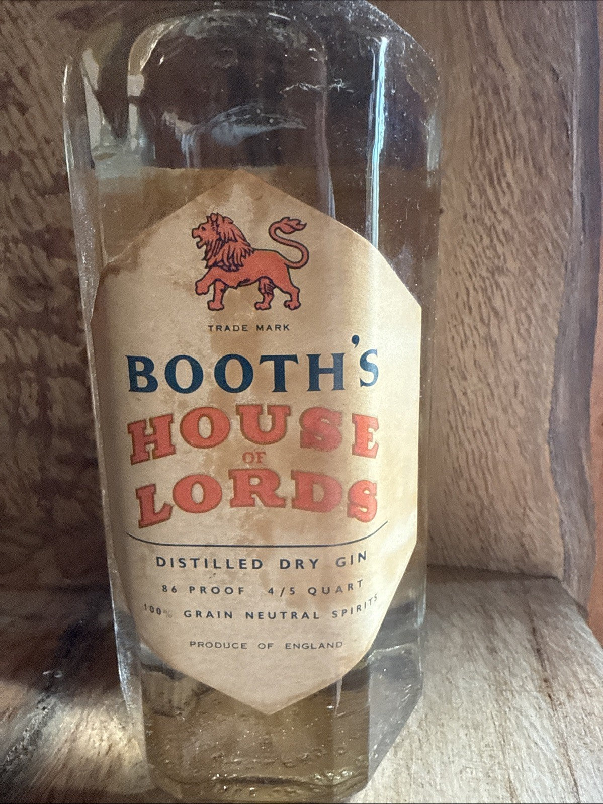 Booth's house of Lords Dry Gin 1960s 86 % proof 4/5 Quart exceptionally rare