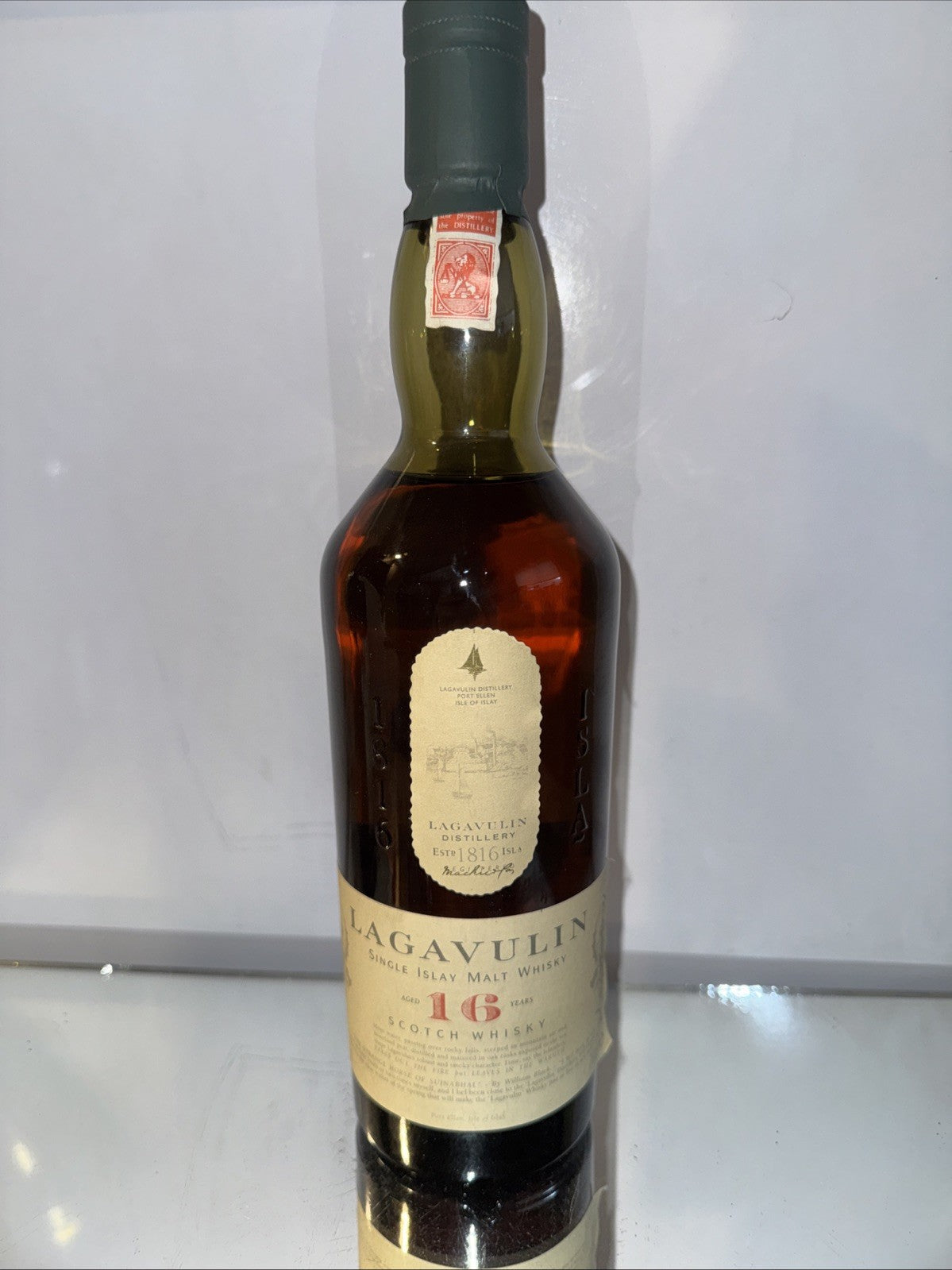 Lagavulin 16 Year Old single malt scotch whisky