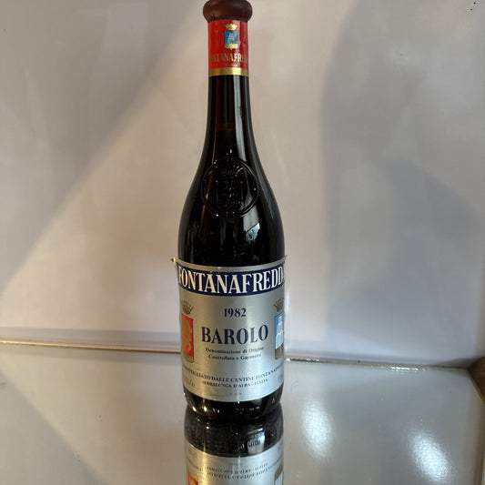 Fontanafredda Barolo 1982 unbelievable condition Vintage Rare