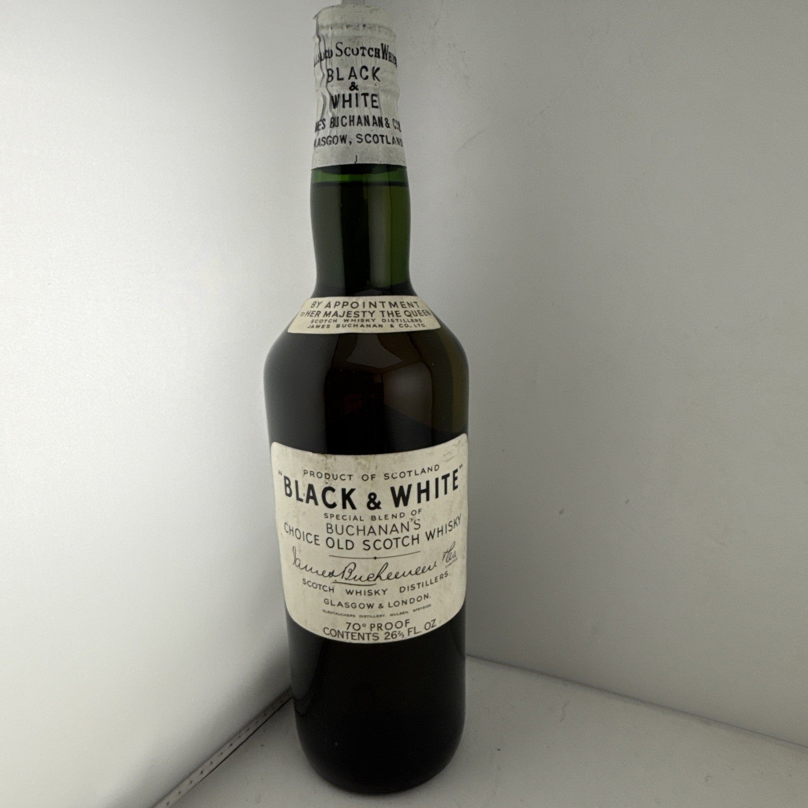 1950s Black & White Buchanan’s Scotch Whisky Spring Cap 26⅔ Fl Oz Sealed