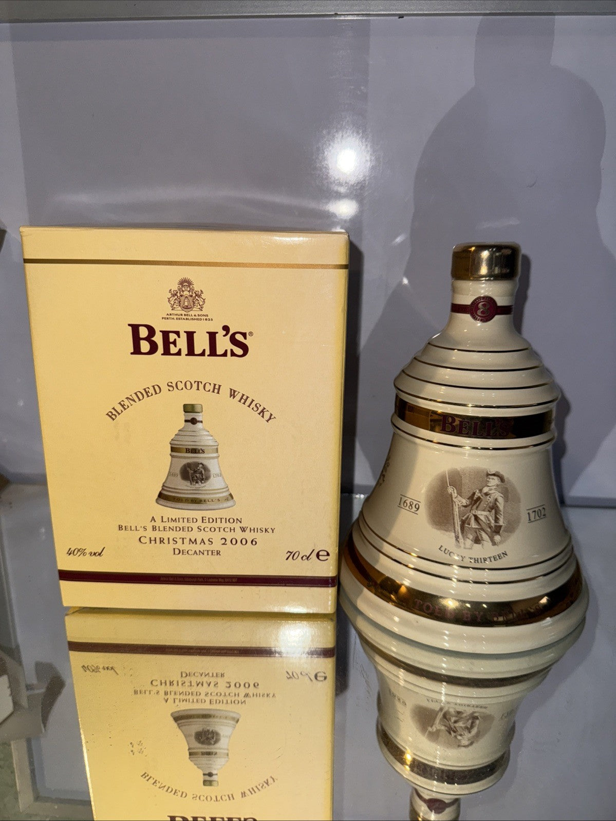Bells Old Scotch Whisky Christmas 2006 40% 75cl Boxed New Full