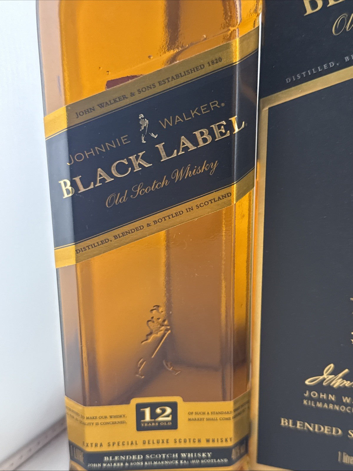 Johnnie Walker Black Label 12 Year Old Whisky 1L 40% 1990s Boxed