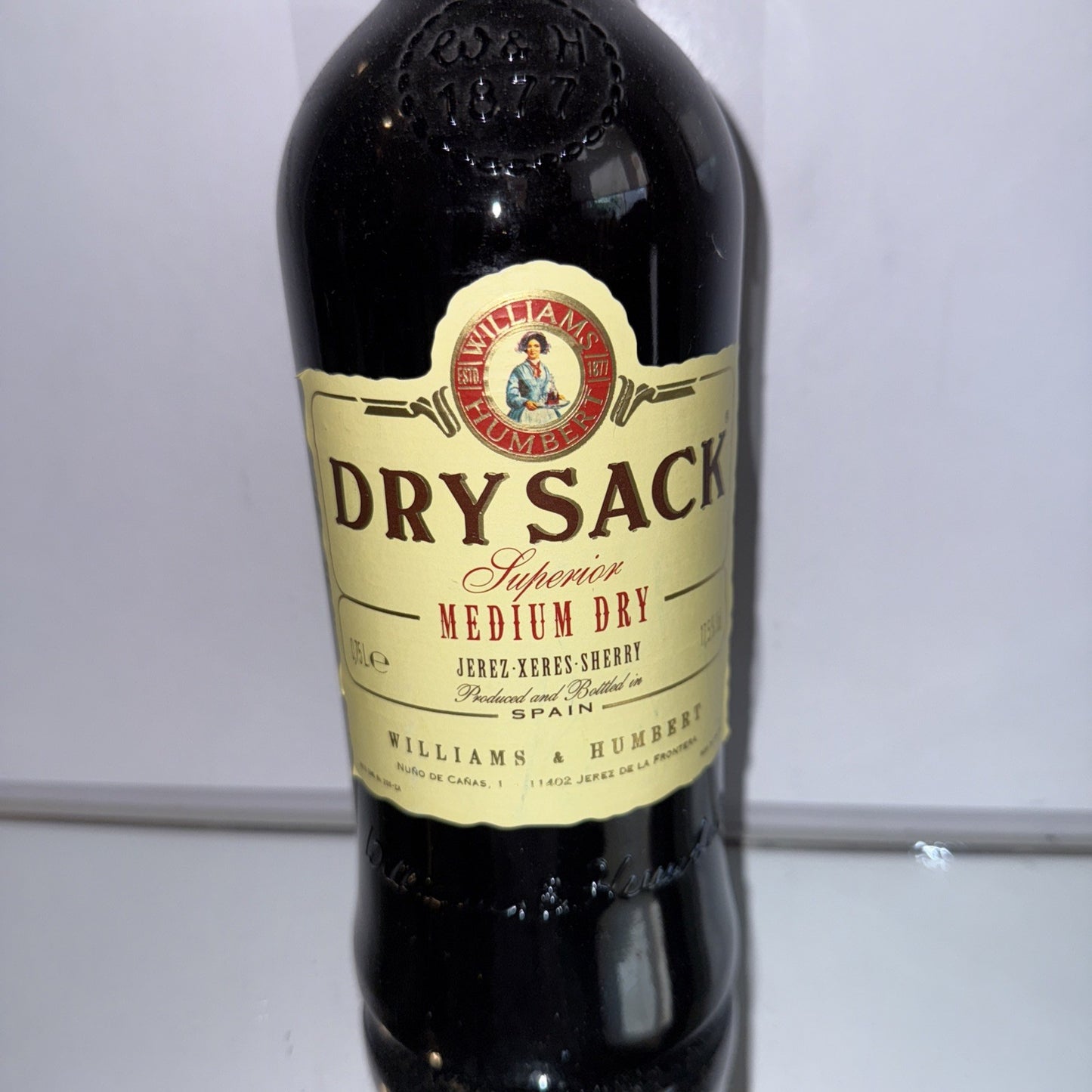 Williams and Humbert Medium dry sherry 75cl