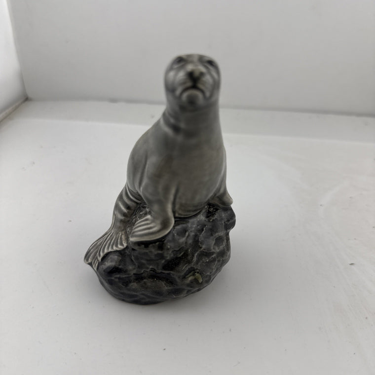 Beneagles Scotch Whisky Miniature Seal Decanter 70 Proof Wade Pottery Empty