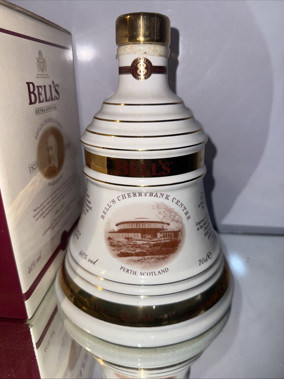Bells Old Scotch Whisky Christmas 2000 40% 75cl Boxed New Full