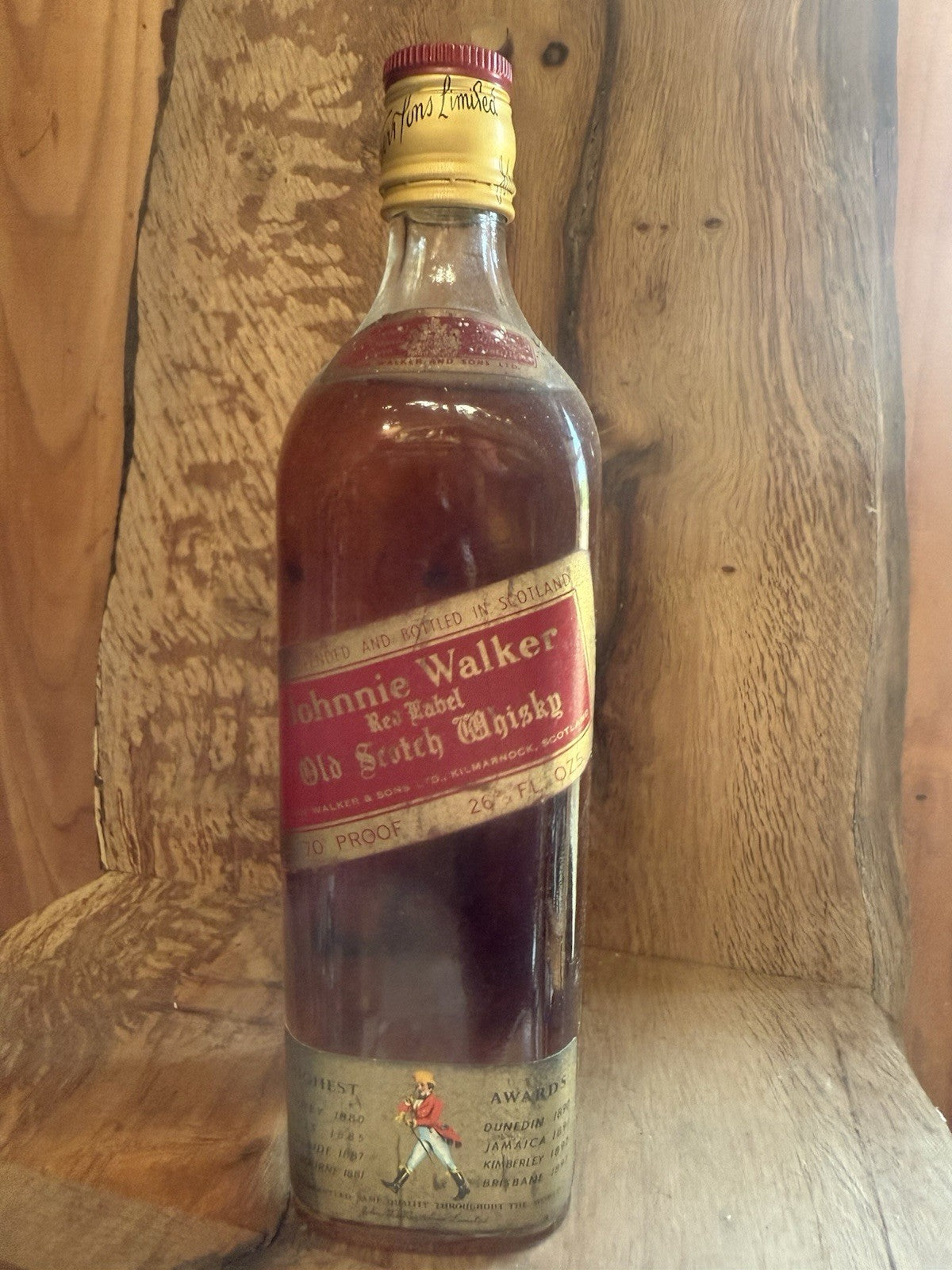 1970s Johnnie Walker Red Label Bottle 26 2/3 fl oz 70% proof vintage mature rare