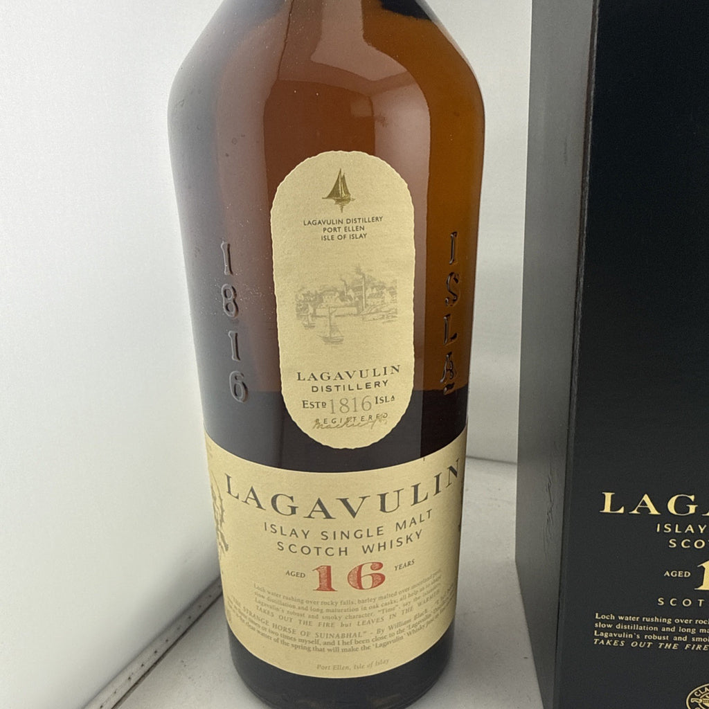 Lagavulin 16 Year Old Islay Single Malt Scotch Whisky 70cl 43% ABV