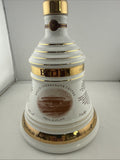 Bell’s Extra Special 2000 Christmas Bell Decanter 8 Year Old 70cl Full
