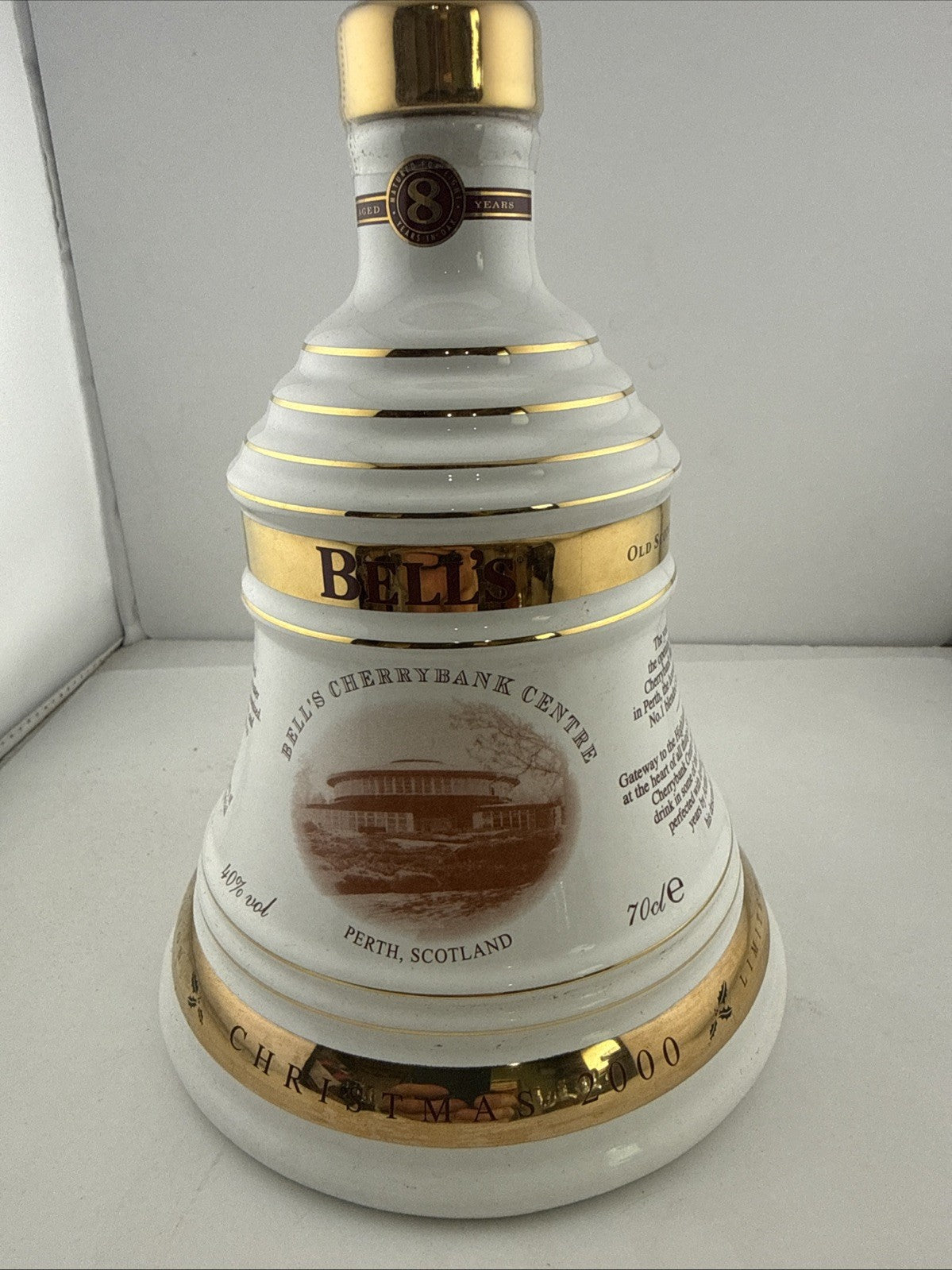 Bell’s Extra Special 2000 Christmas Bell Decanter 8 Year Old 70cl Full