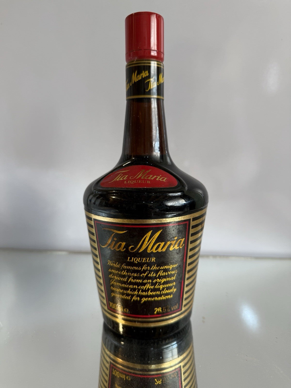 TIA MARIA LIQUEUR 700ml VANILLA & FINE COFFEE LIQUEURS & SPECIALITY SPIRITS 1980
