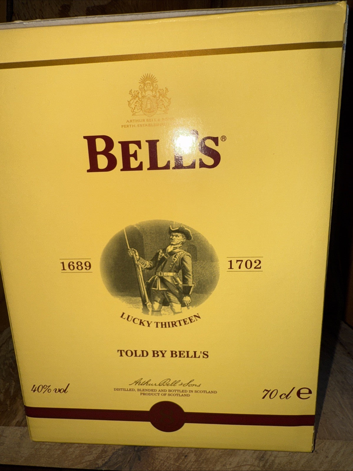 Bells Whisky 75cl Christmas 2006 Decanter full mint condition