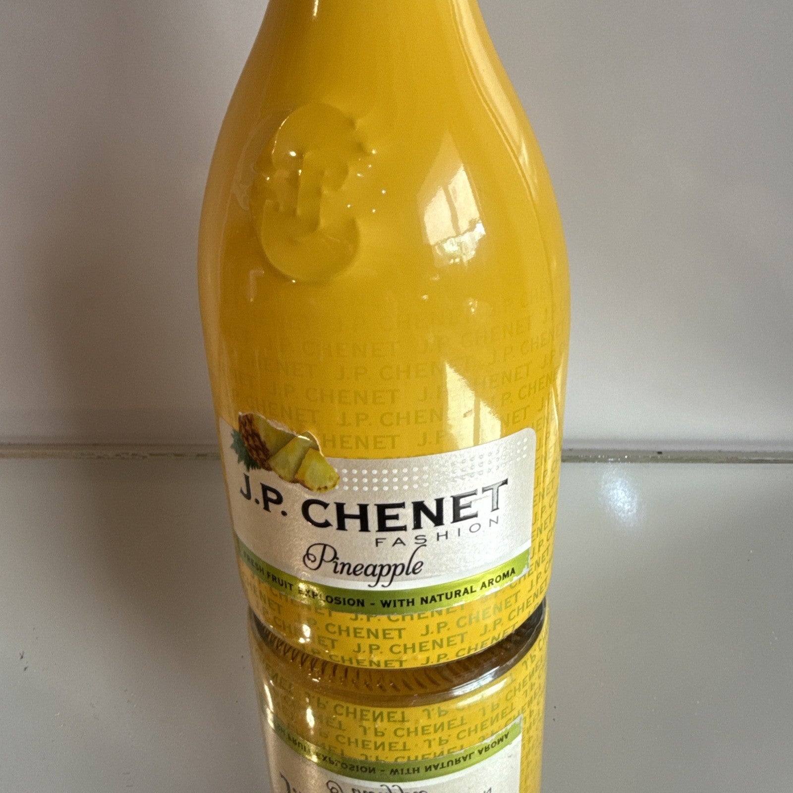 JP Chenet Pineapple Fashion Sparkling wine French
