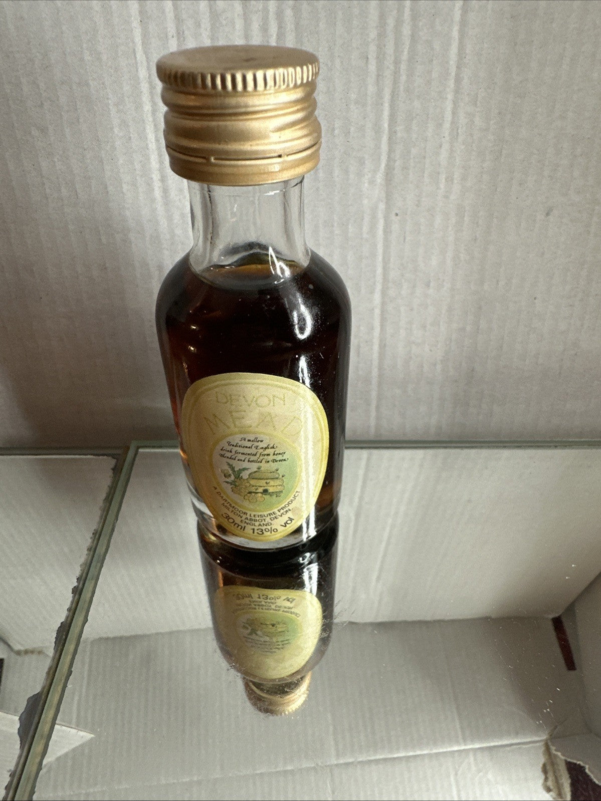 Devon Mead liquor Miniature Full