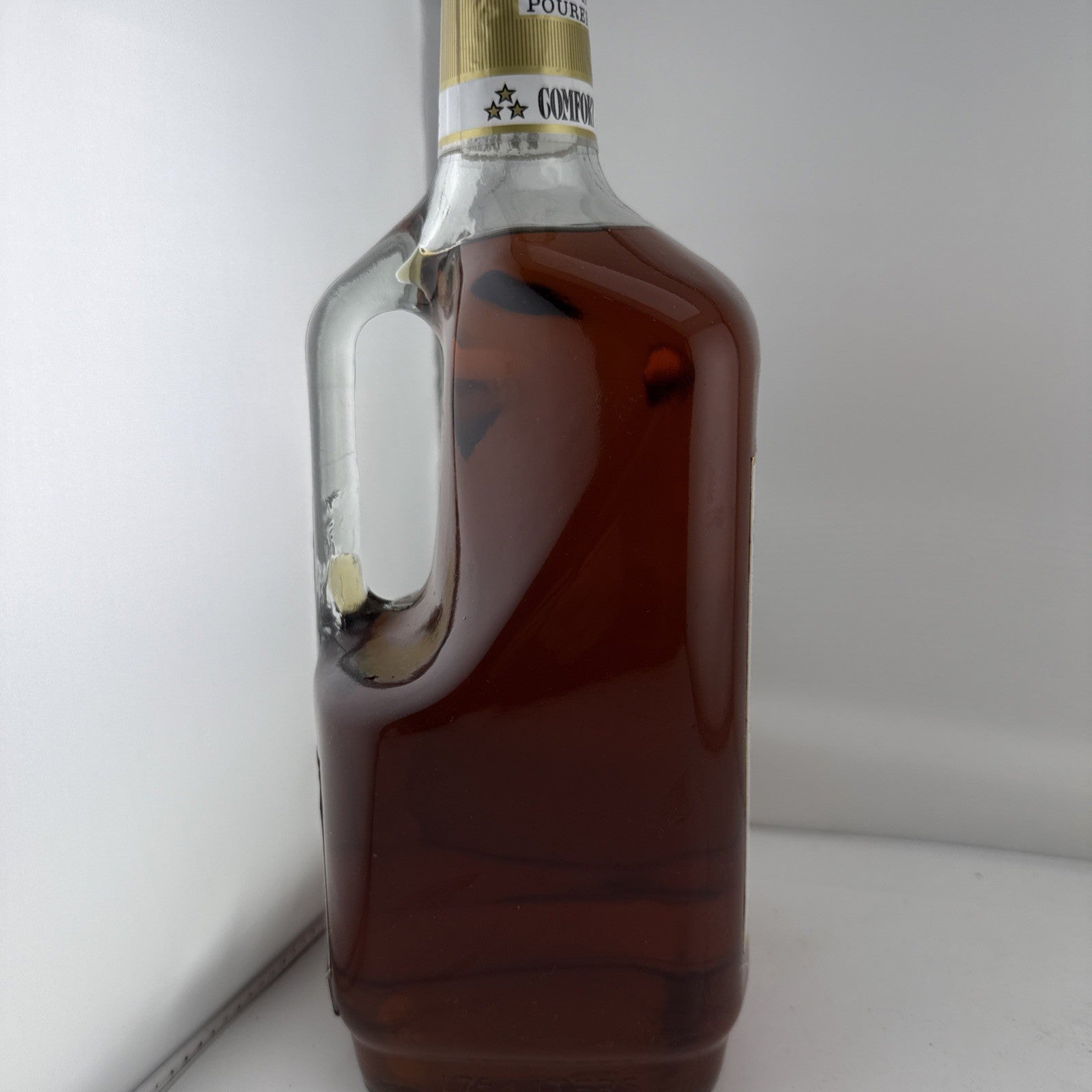 Vintage Southern Comfort 80 Proof Liqueur Sealed Bottle 1.75L with pourer