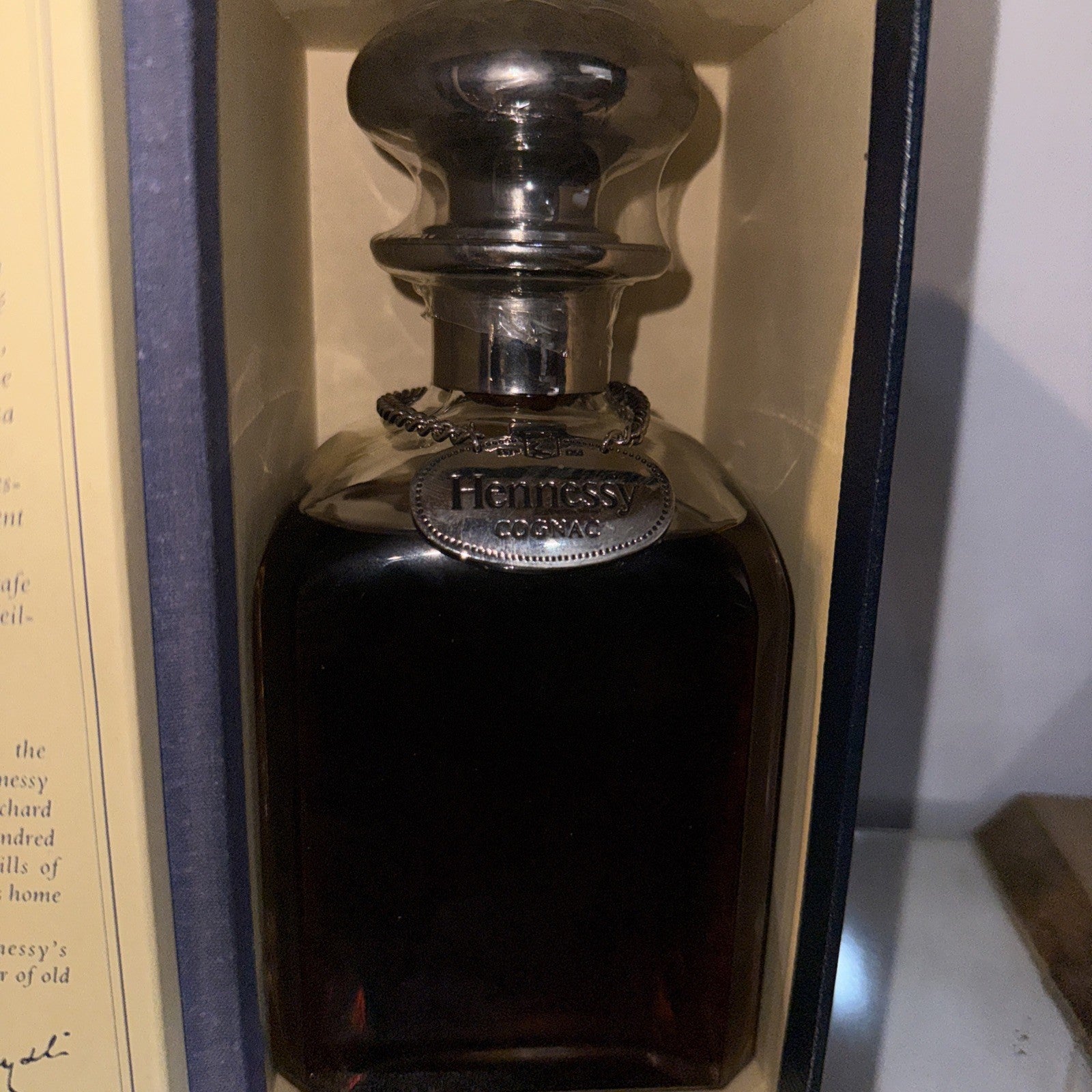 Hennessy Library Decanter (Tomes I–III presentation)1 crystal decanter 70cl