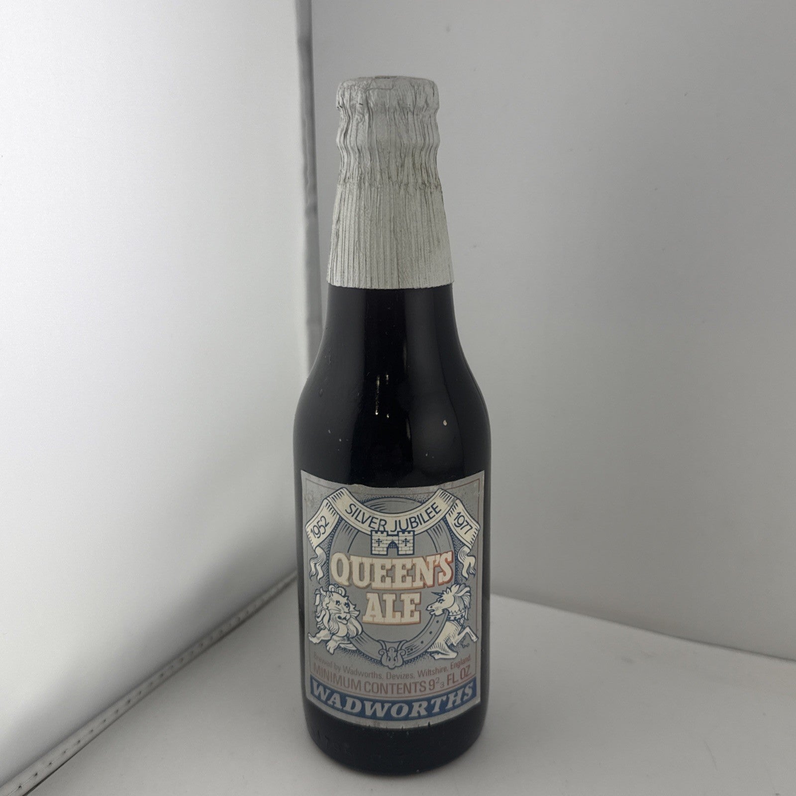 “1977 Silver Jubilee Queen’s Ale Wadworth 275ml Full Bottle Vintage Beer”