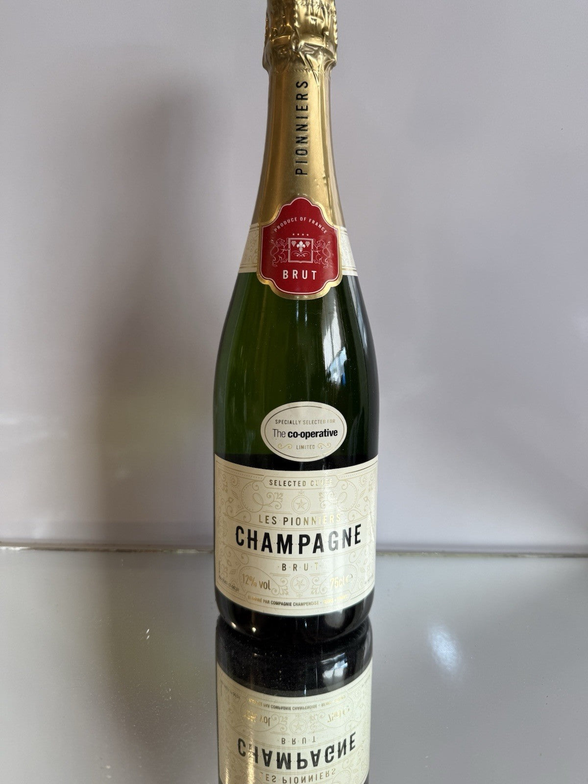 Vintage Les Pionierres Co Op Champagne