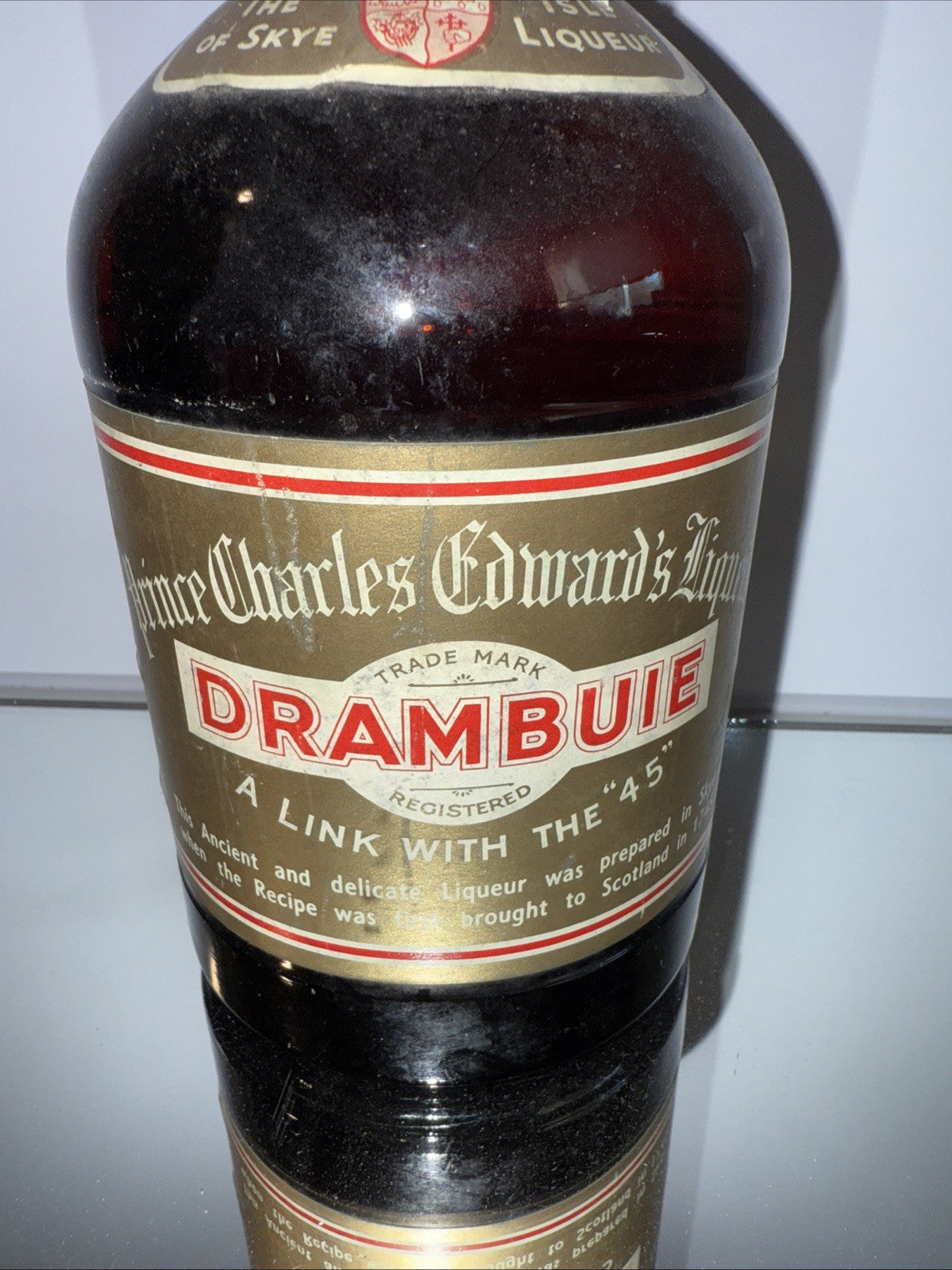 1L Bottle of Drambuie  liqueur iconic 40% alcohol 1980s Bottled