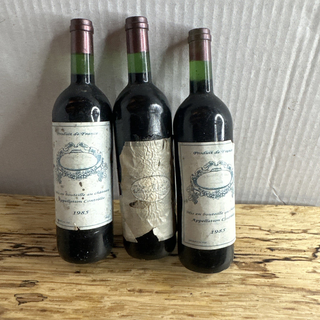 1985 Château wine from the Bordeaux region of France miniature Bottles