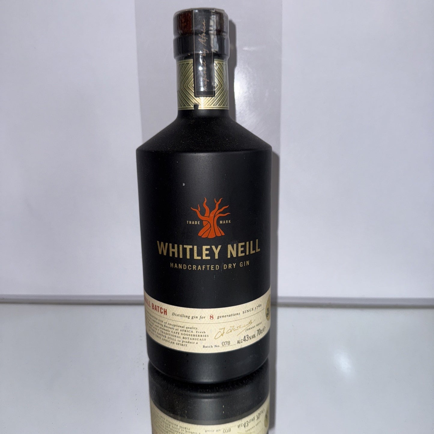 Whitley Neill Handcrafted Dry Gin Batch 078 43% 70cl