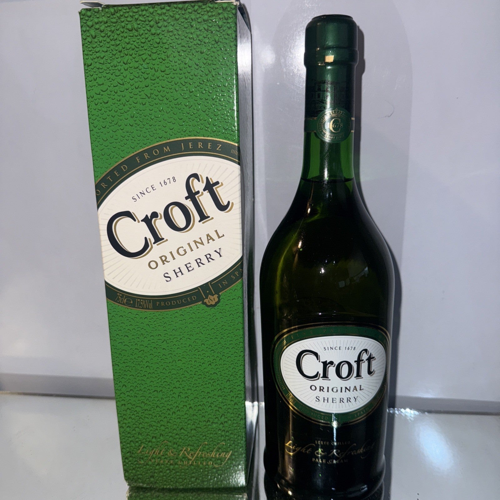 Croft Original Pale Cream Sherry (75cl at 17.5% ABV) Boxed