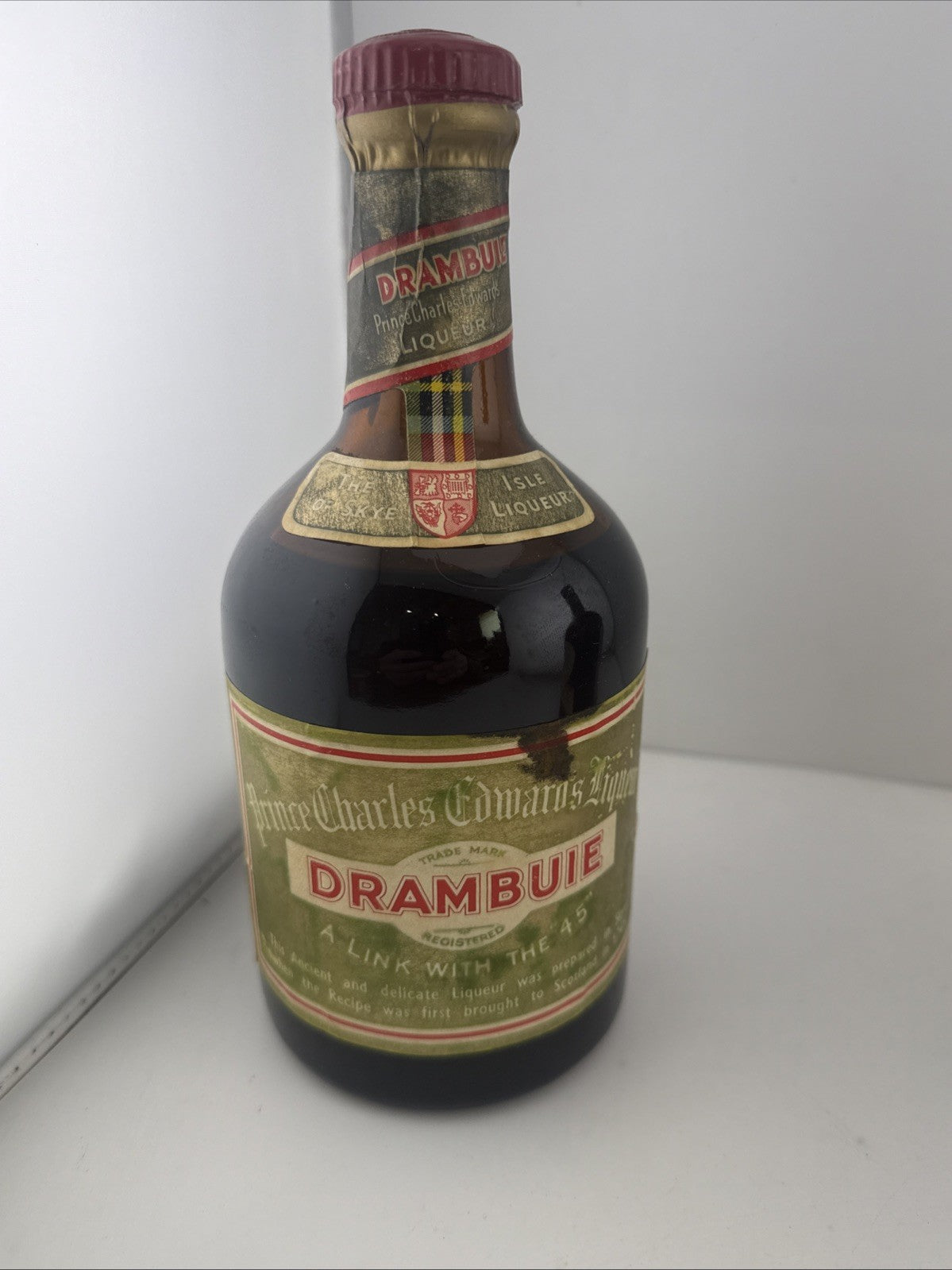 Vintage Drambuie Prince Charles Edward’s Liqueur 70 Proof Full 1960s 26 2/3 Floz