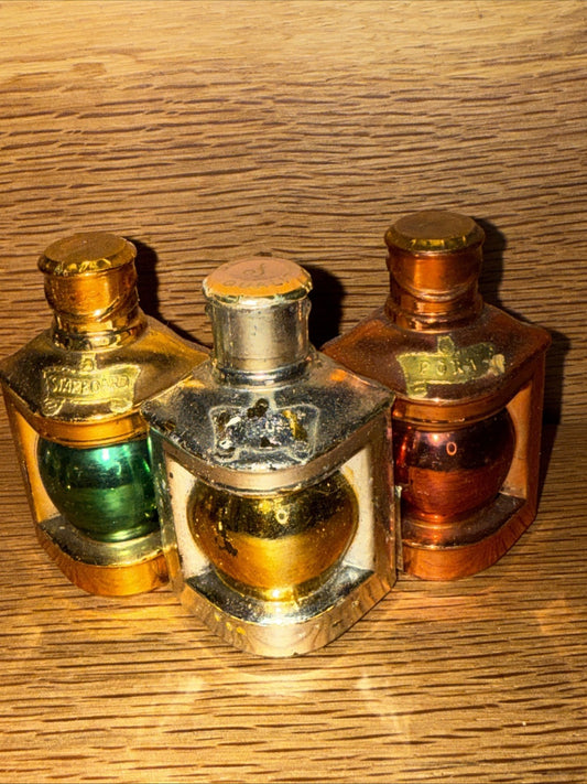 Set Of 3 Miniature Coach Lamps Scotch /port And Crème De Menthe (full) 1970s