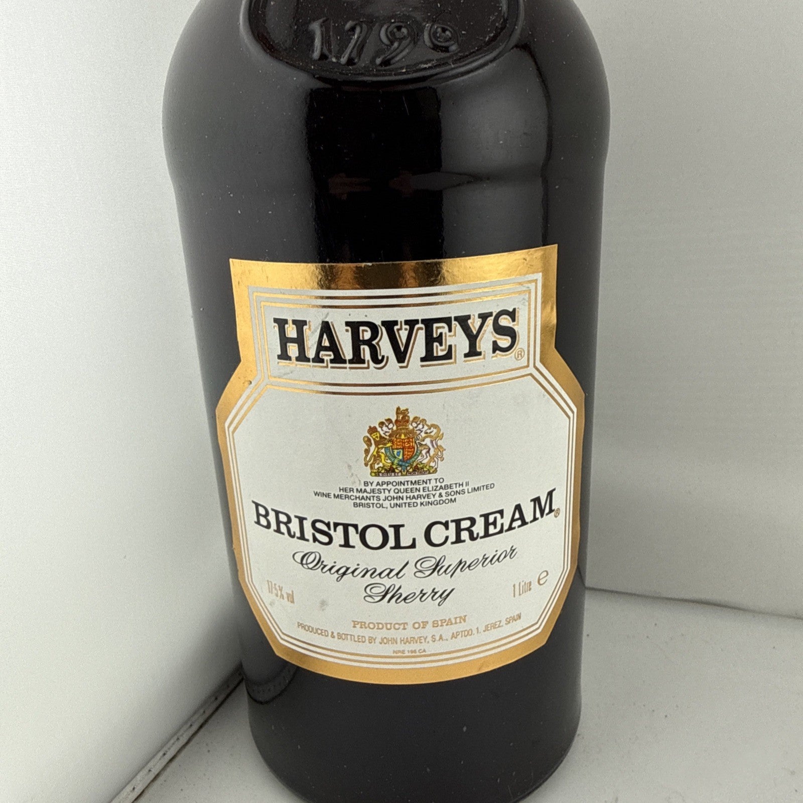Harveys Bristol cream 1980s 1L 17.5%abv