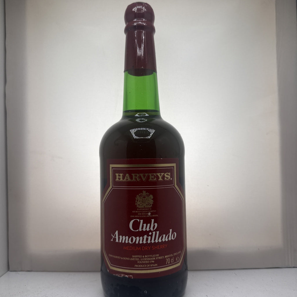 Harveys Club Amontillado Medium Dry Sherry — Jerez, Spain. 75cl. 1980s