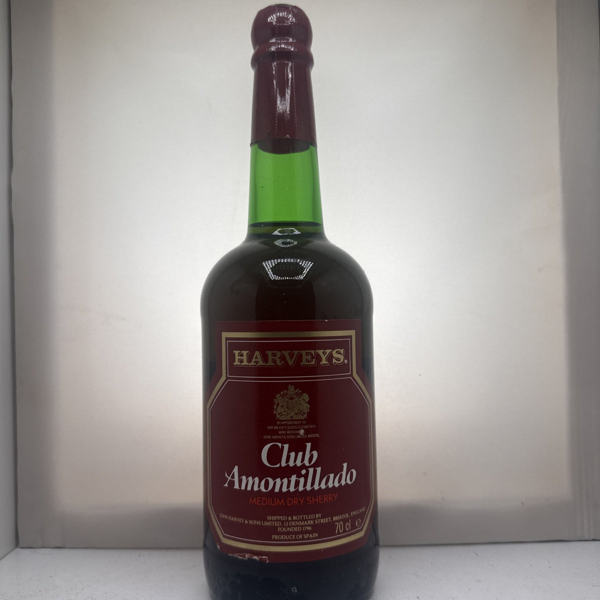 Harveys Club Amontillado Medium Dry Sherry — Jerez, Spain. 75cl. 1980s